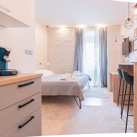 L&B Old Town Studio Apartments بولا المظهر الخارجي الصورة