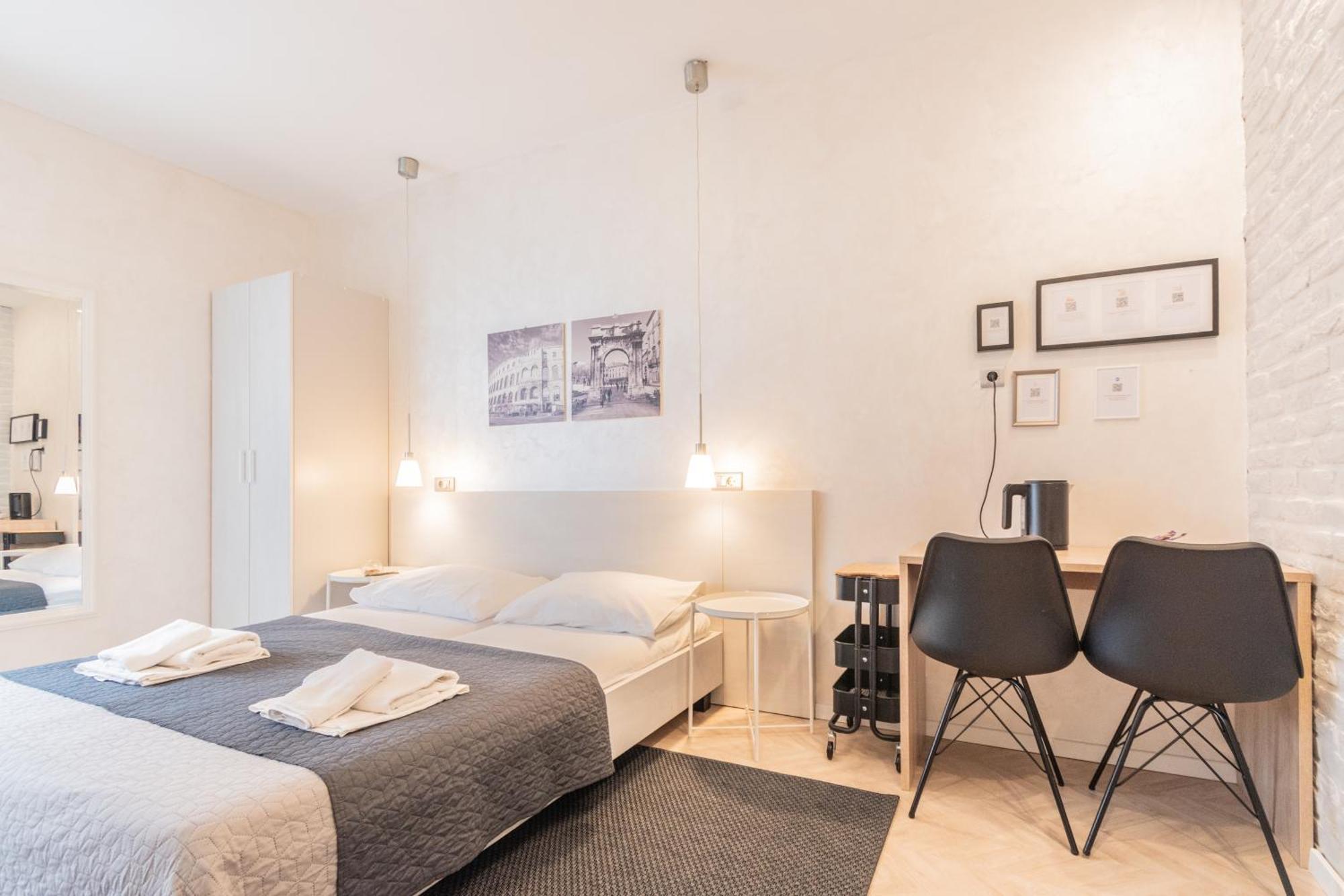 L&B Old Town Studio Apartments بولا الغرفة الصورة