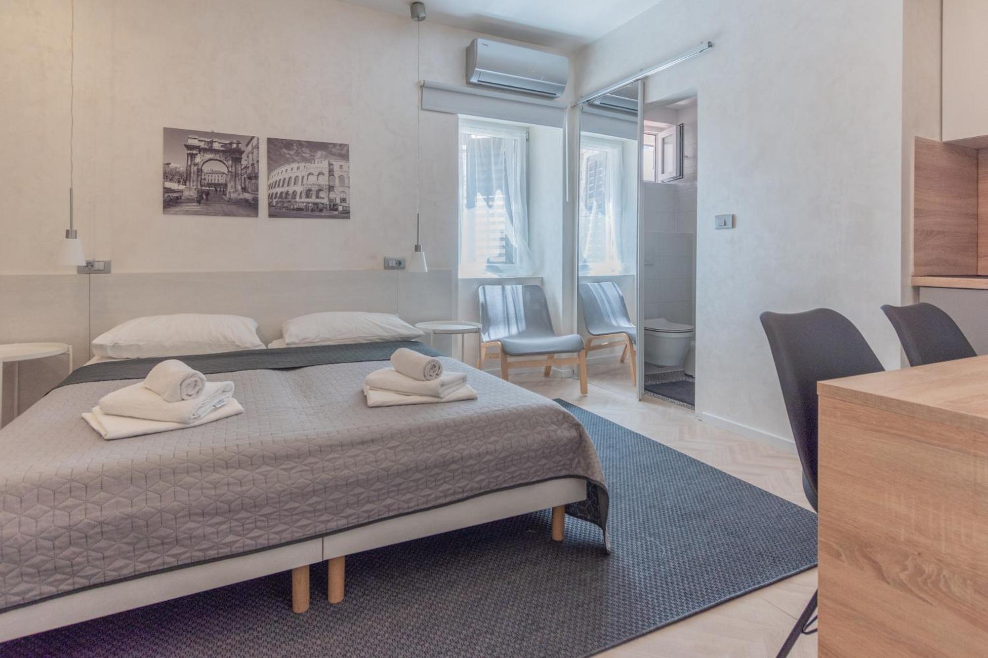 L&B Old Town Studio Apartments بولا المظهر الخارجي الصورة