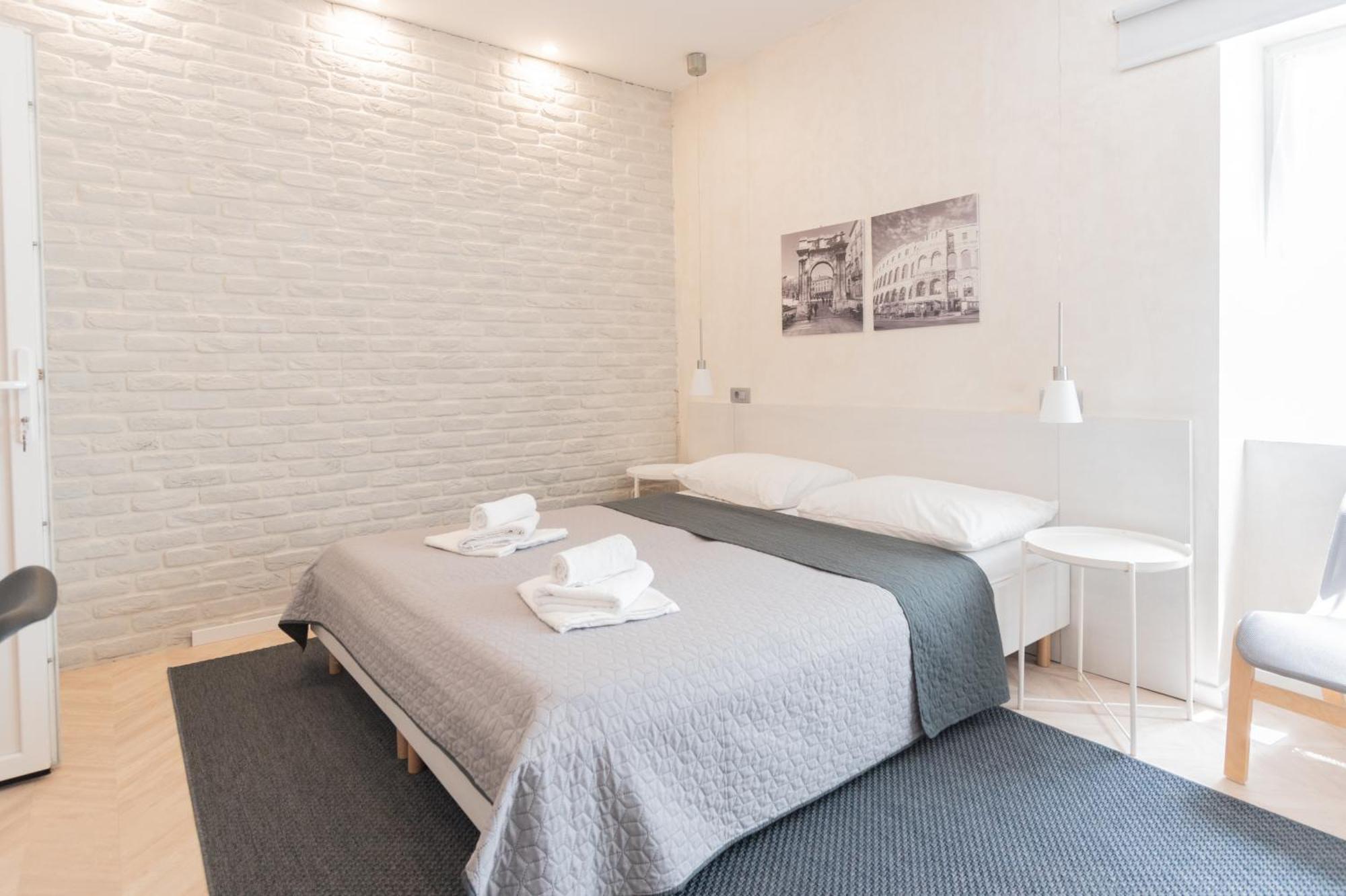 L&B Old Town Studio Apartments بولا المظهر الخارجي الصورة