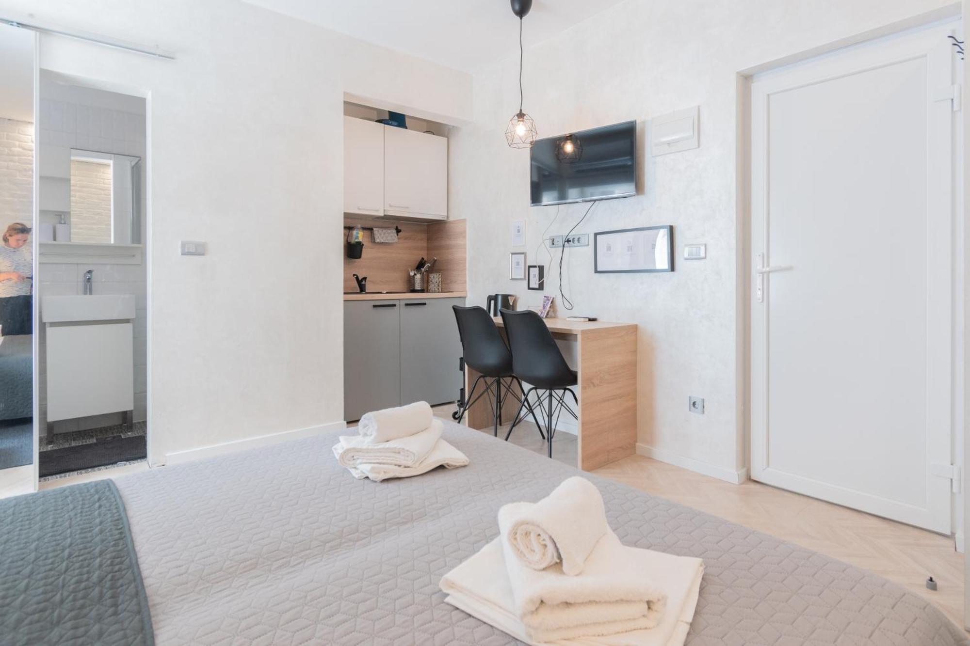 L&B Old Town Studio Apartments بولا المظهر الخارجي الصورة