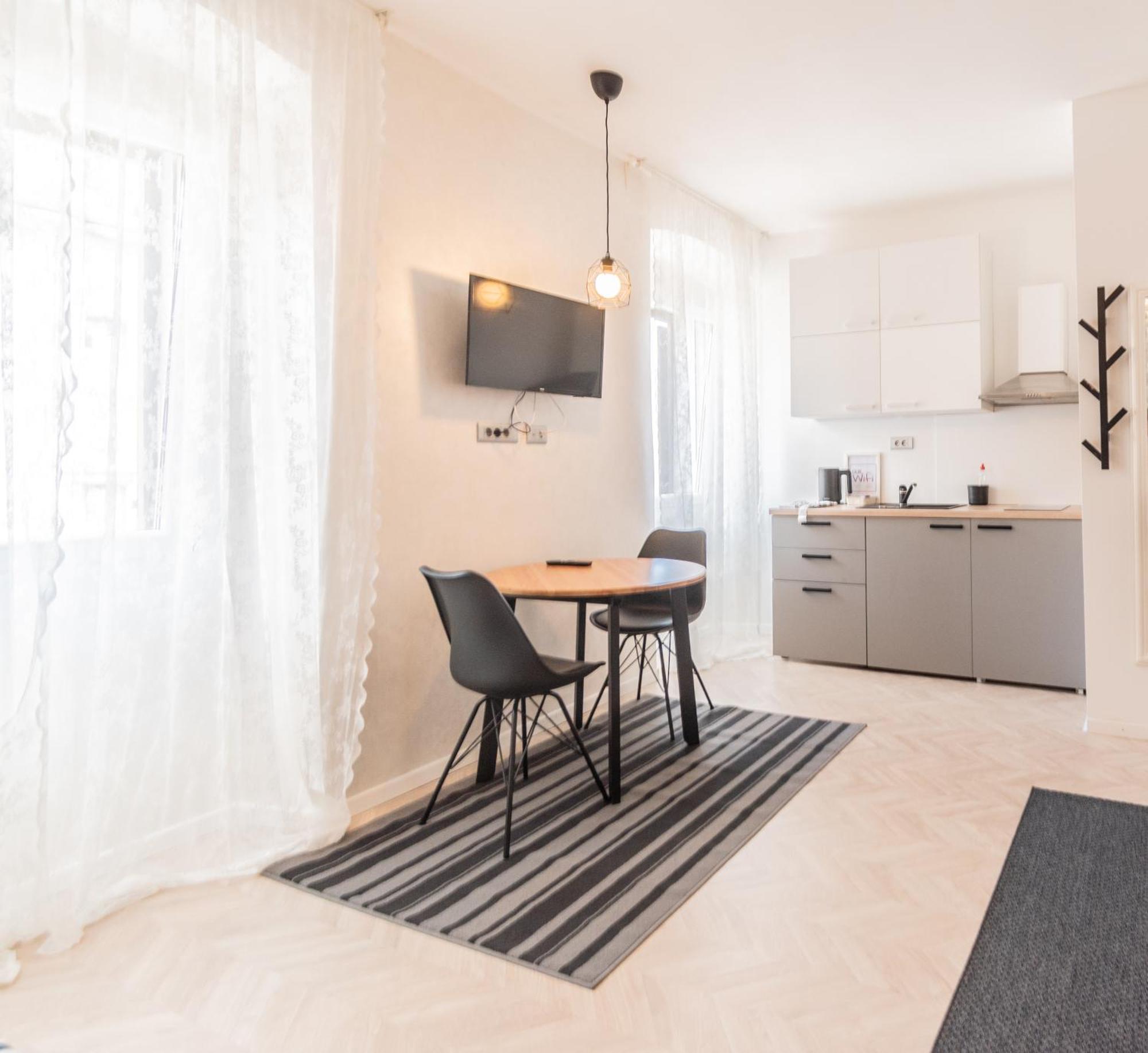 L&B Old Town Studio Apartments بولا المظهر الخارجي الصورة